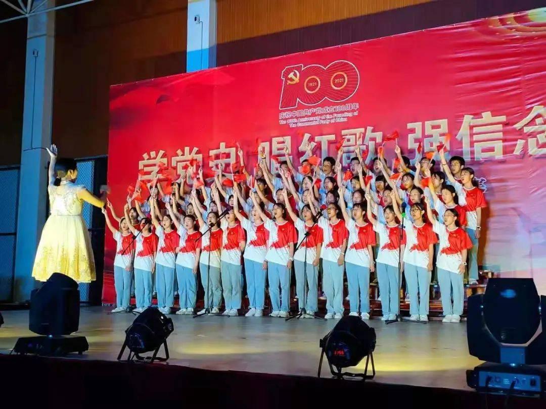 救援美丽小姑娘
